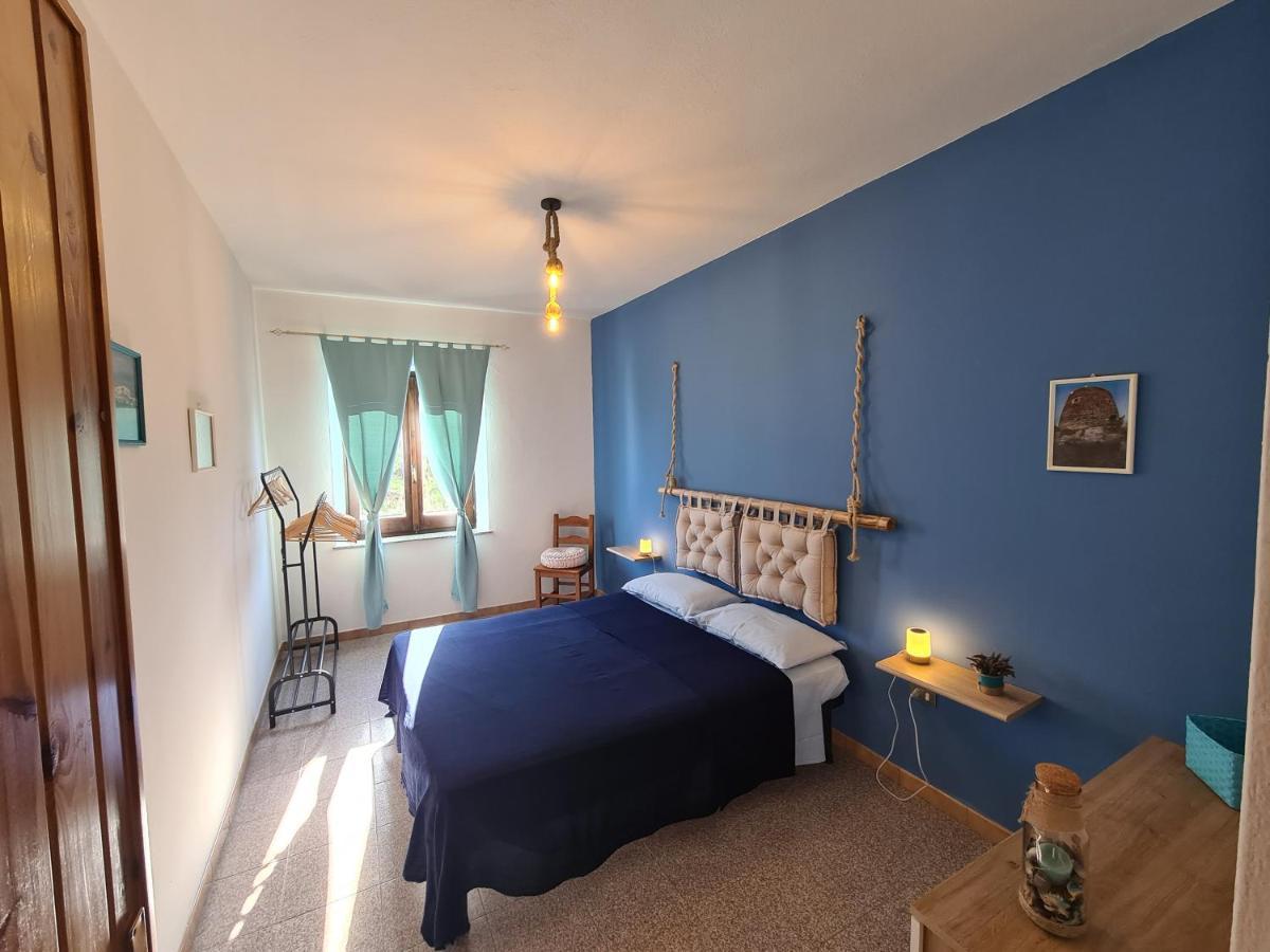 Ferienwohnung A Ca' Di Pe E Gio Calasetta Exterior foto