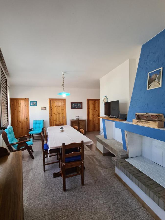 Ferienwohnung A Ca' Di Pe E Gio Calasetta Exterior foto