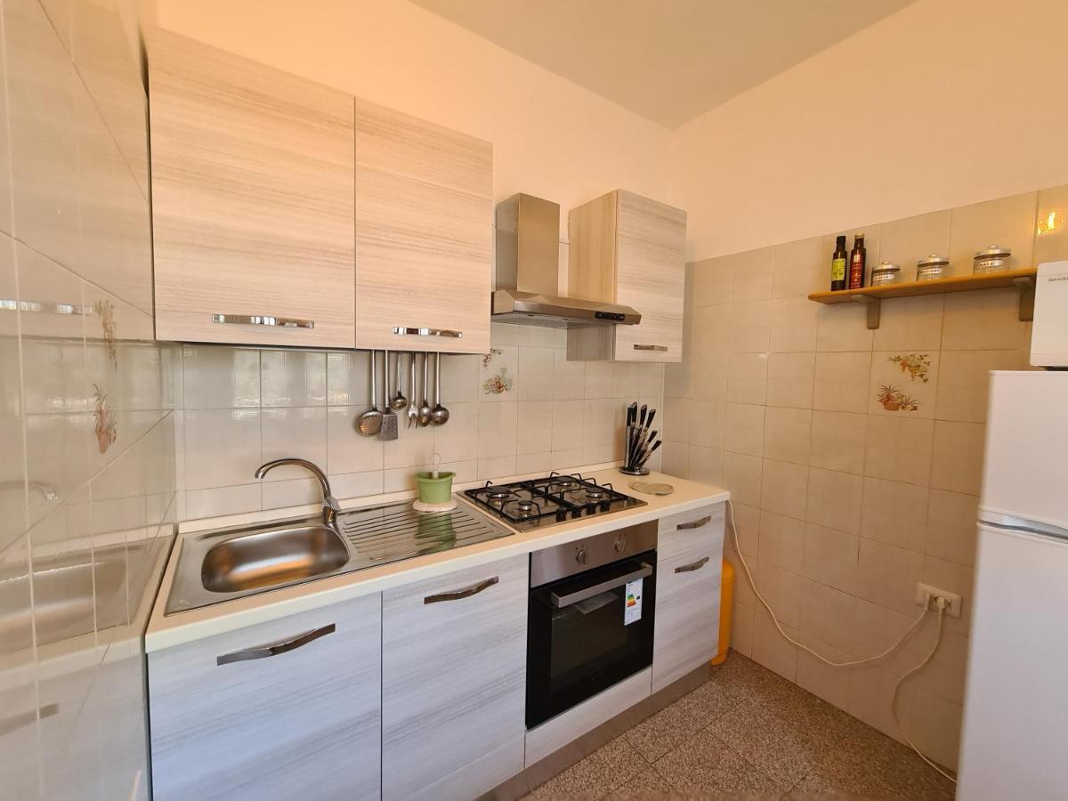 Ferienwohnung A Ca' Di Pe E Gio Calasetta Exterior foto
