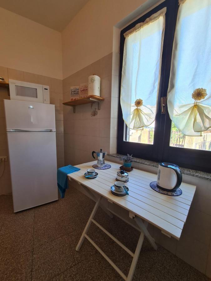 Ferienwohnung A Ca' Di Pe E Gio Calasetta Exterior foto